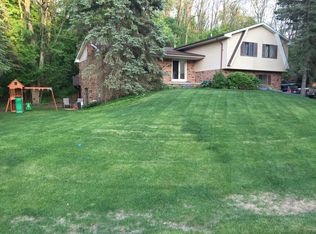 8688 N Christine Dr, Brighton, MI