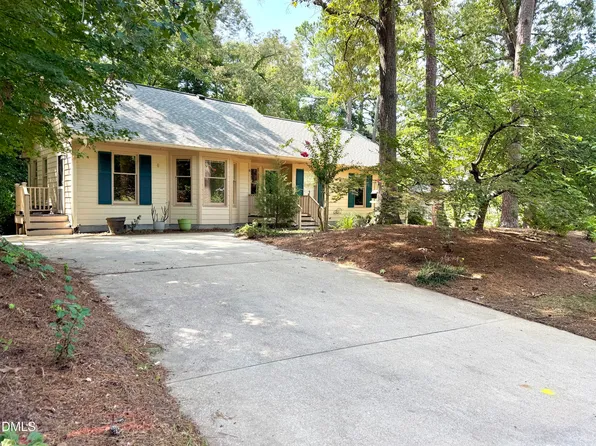 6 Burnwood Pl, Chapel Hill, NC 27517