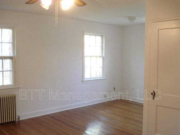 2nd image of 816 Greenwood Cir APT 5