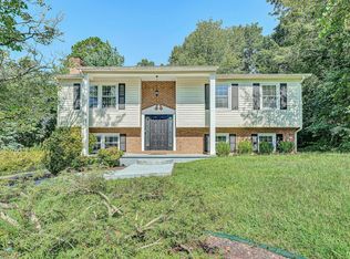 35 Spruce Cir, Blue Ridge, VA 24064