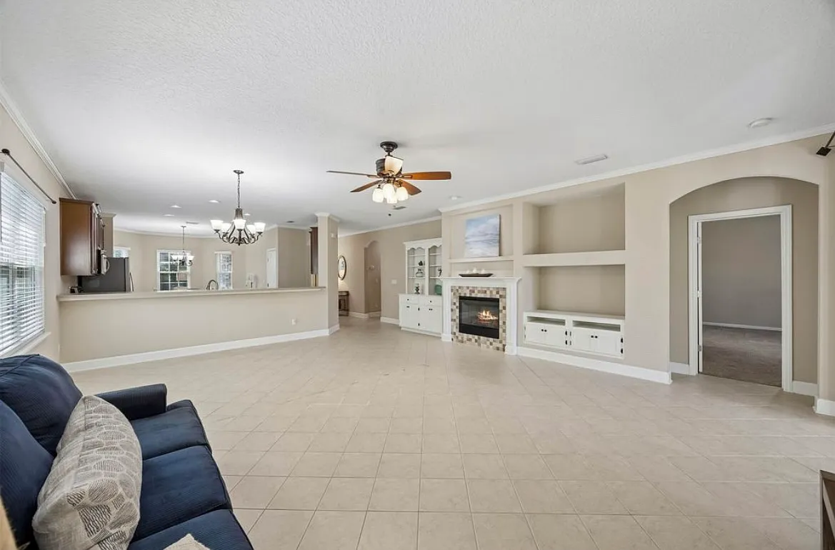 3 bed, 1816 sqft, $2,800 — Photo 3