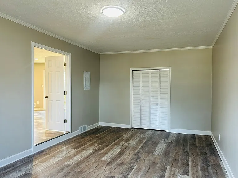 6165 Radford Dr — Photo 15