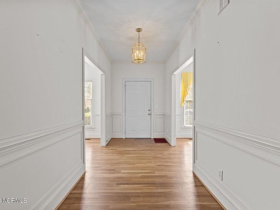 5th image of 2306 Autumn Chase Ct