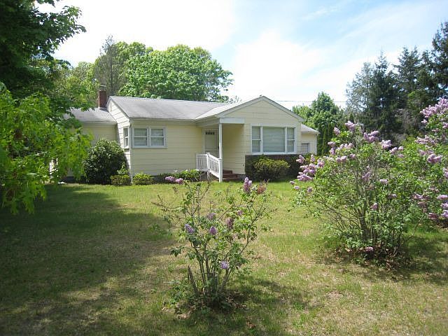 2nd image of 3330 Wells Rd
