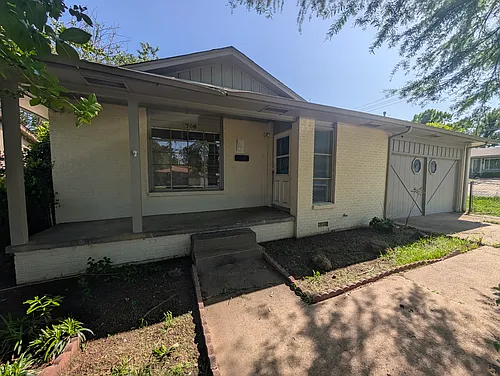 5706 E 24th Pl Photo 1