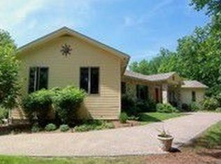 27 Umpawaug Rd, Redding, CT 06896