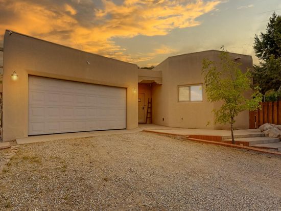 21 Nighthawk Canyon Rd, Placitas, NM 87043