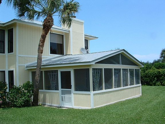 Back View / Sunroom