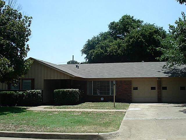 1st image of 4824 Briarwood Ln
