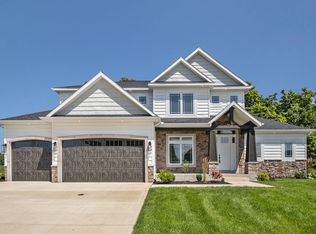 54508 Columbia Bay Dr #94, Osceola, IN 46561