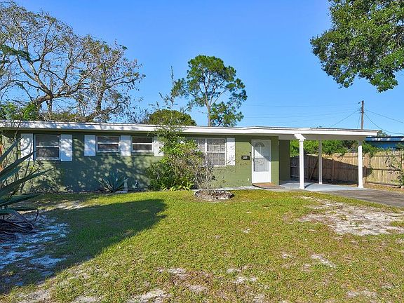 2nd image of 986 Lormann Cir
