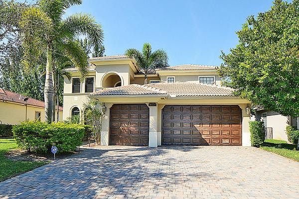 Home For Sale In Casa Bella