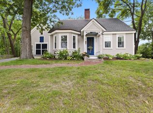 228 Pleasant St, Weymouth, MA 02190
