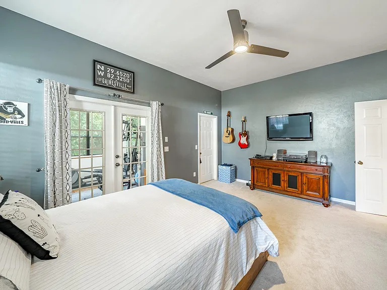 5121 NW 76th Ln — Photo 23