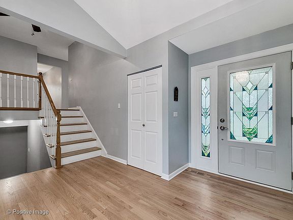 3rd image of 4517 Waubansie Ln