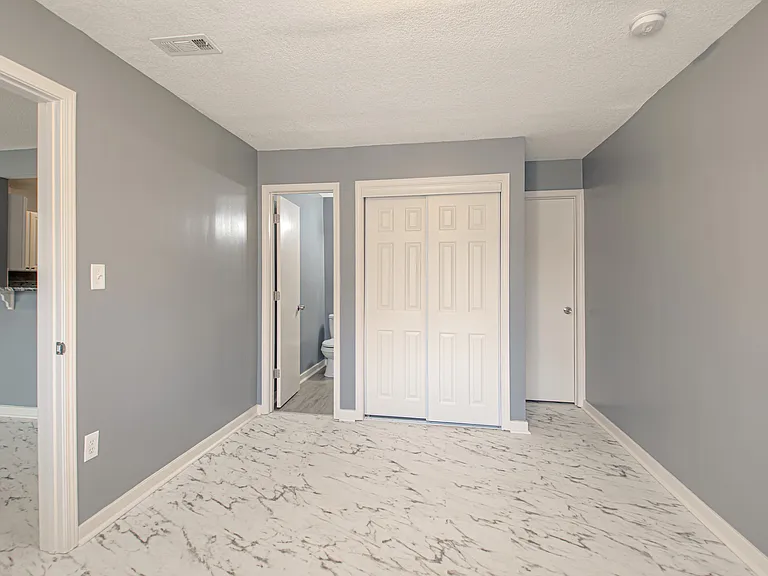 10746 Cambridge Ave — Photo 20