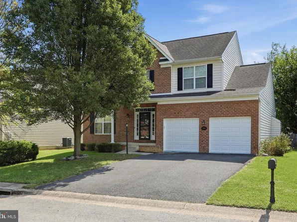 304 Richwood Hall Rd, Kearneysville, WV 25430
