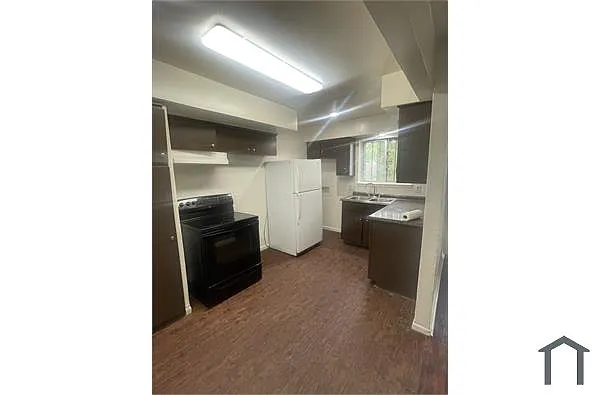 Building Photo - 6727 Oleta Dr