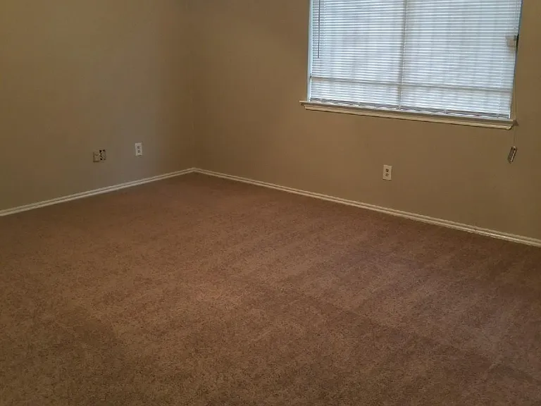 7902 Arbor Glen Rd — Photo 5