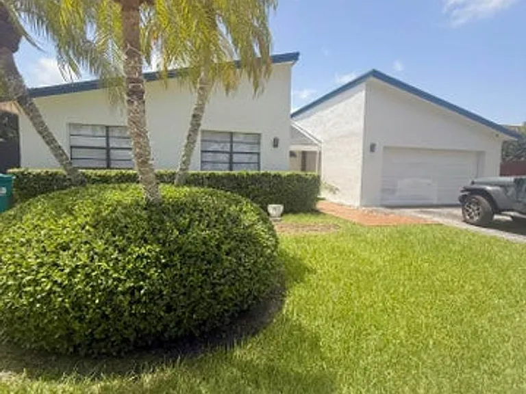 13430 SW 99th Ter — Photo 5