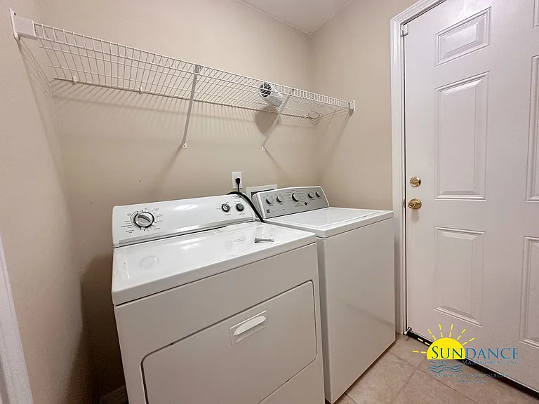 8484 Randall Dr — Photo 19