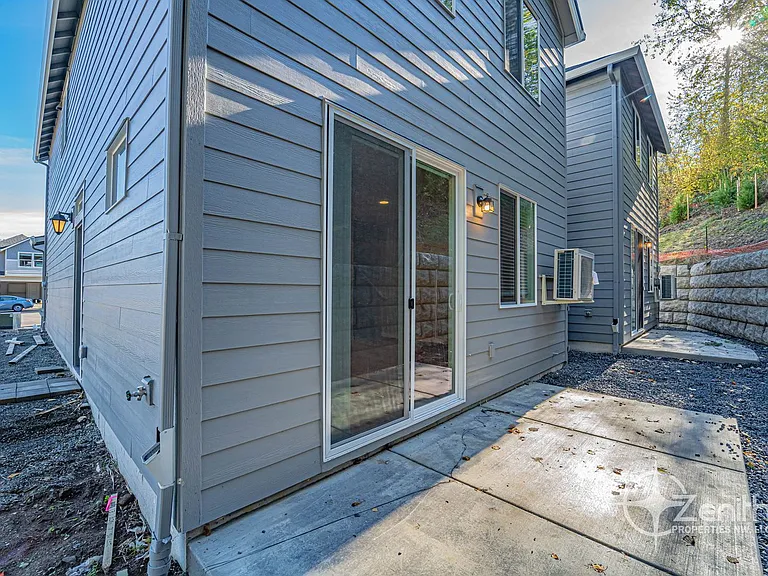 4912 NE 2nd Ct — Photo 27