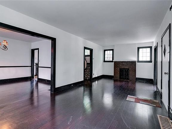3rd image of 432 10th St
