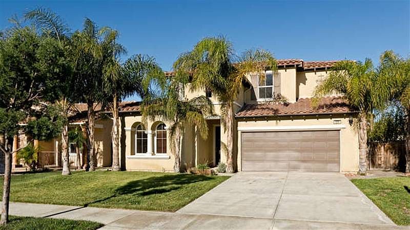 1st image of 329 Commons Park Dr
