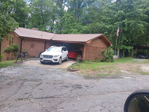 707 Campbell Town Rd