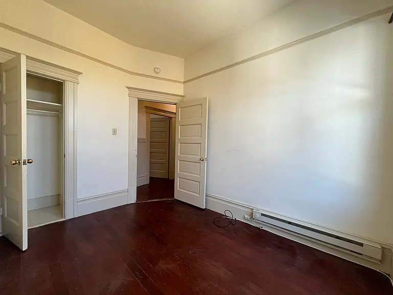 29 Hodges Aly — Photo 2