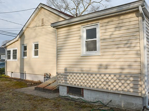 4th image of 20 Forestview Dr