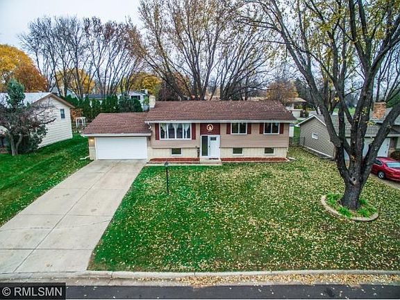 Beautiful home in great neighborhood waiting for it's new owners!