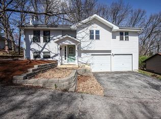 18 Muir St, Eureka, MO 63025