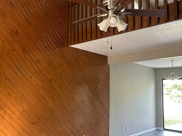 406 Alice Drive — Photo 3