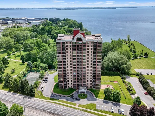 1000 King St W #1201, Kingston, ON K7M 8H3