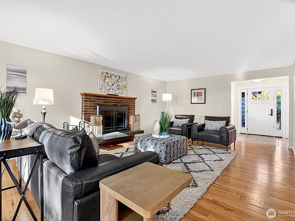 4th image of 12721 3rd Avenue NW