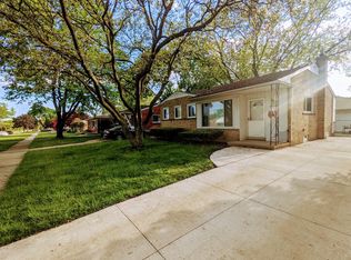 8315 N Silvery Ln, Dearborn Heights, MI 48127