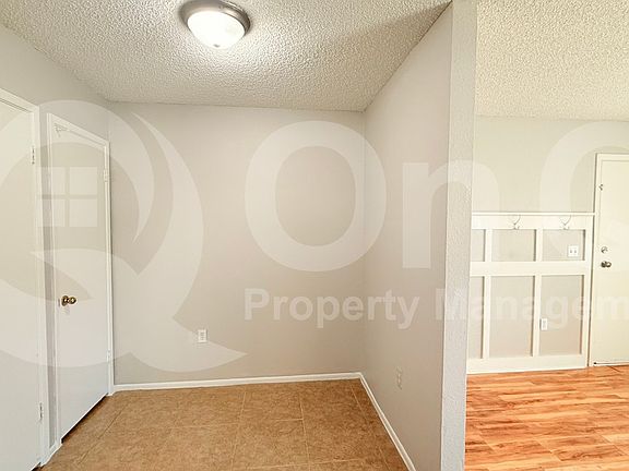 3rd image of 3102 E Cicero St #101