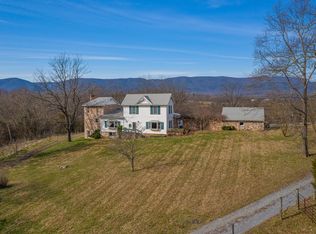 3086 Country Club Rd, Troutville, VA 24175