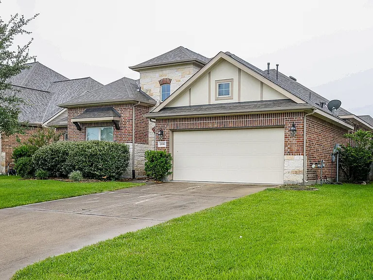 21911 Avalon Queen Dr — Photo 15