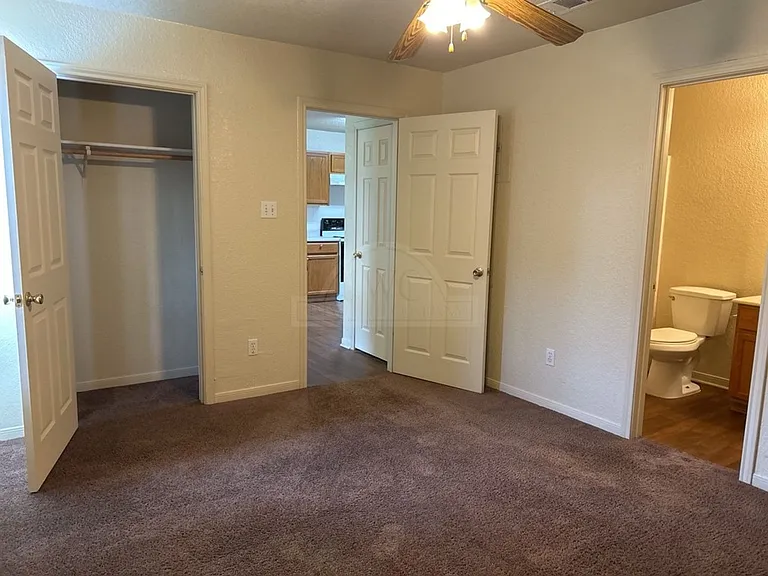 1600 Dugger Cir #A-C — Photo 9