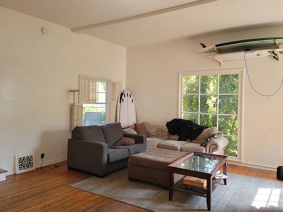 4th image of 440 Landfair Ave #440