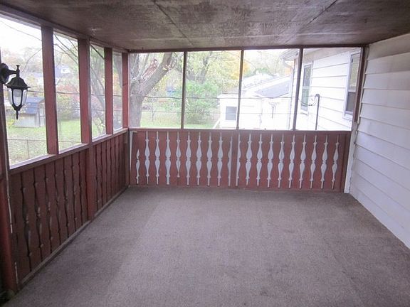 3rd image of 3520 N Eaton Ave