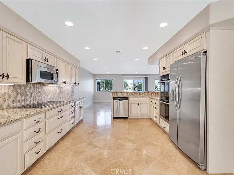 32174 Beachlake Ln — Photo 7