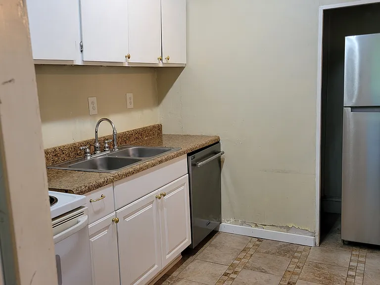 2702 Clemson Ave #2702 — Photo 3