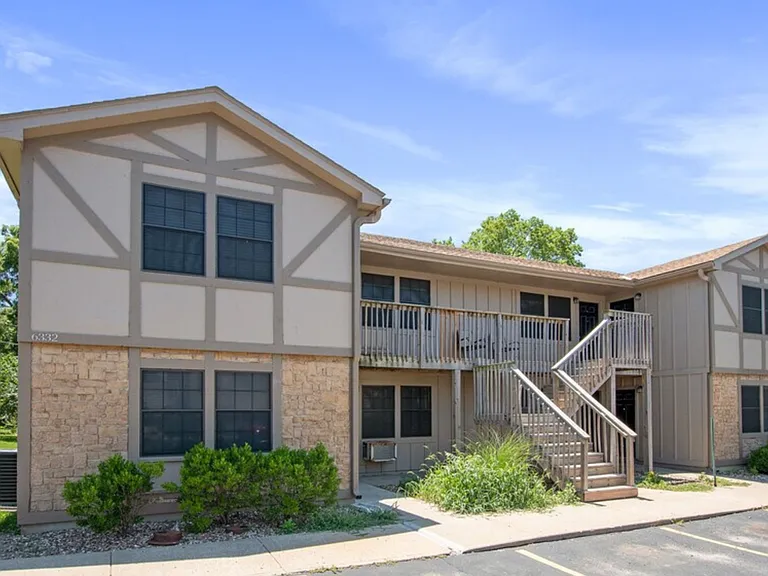 6314 Caenen Lake Rd — Photo 1