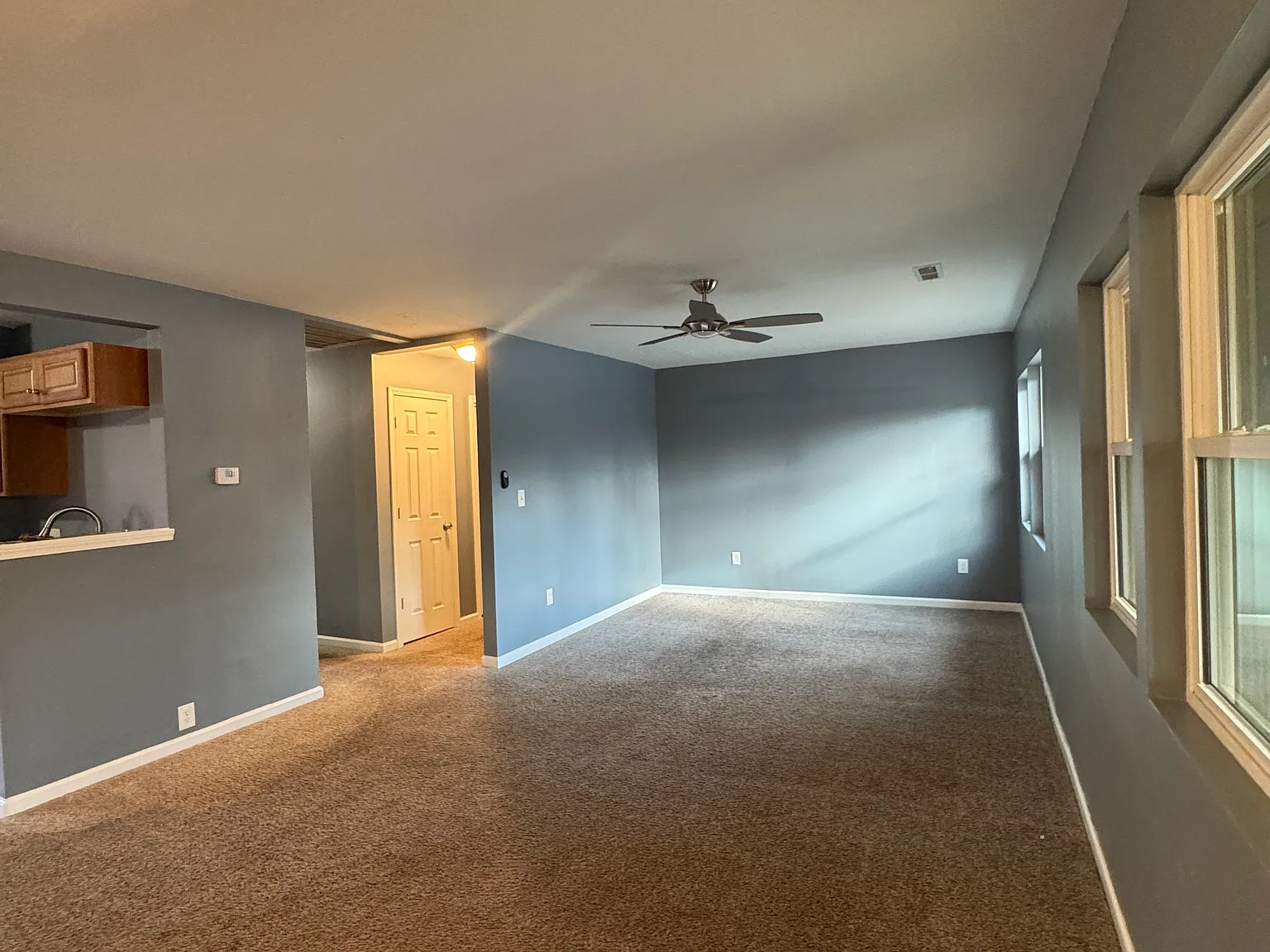 3 bed, 1400 sqft, $1,950 — Photo 2
