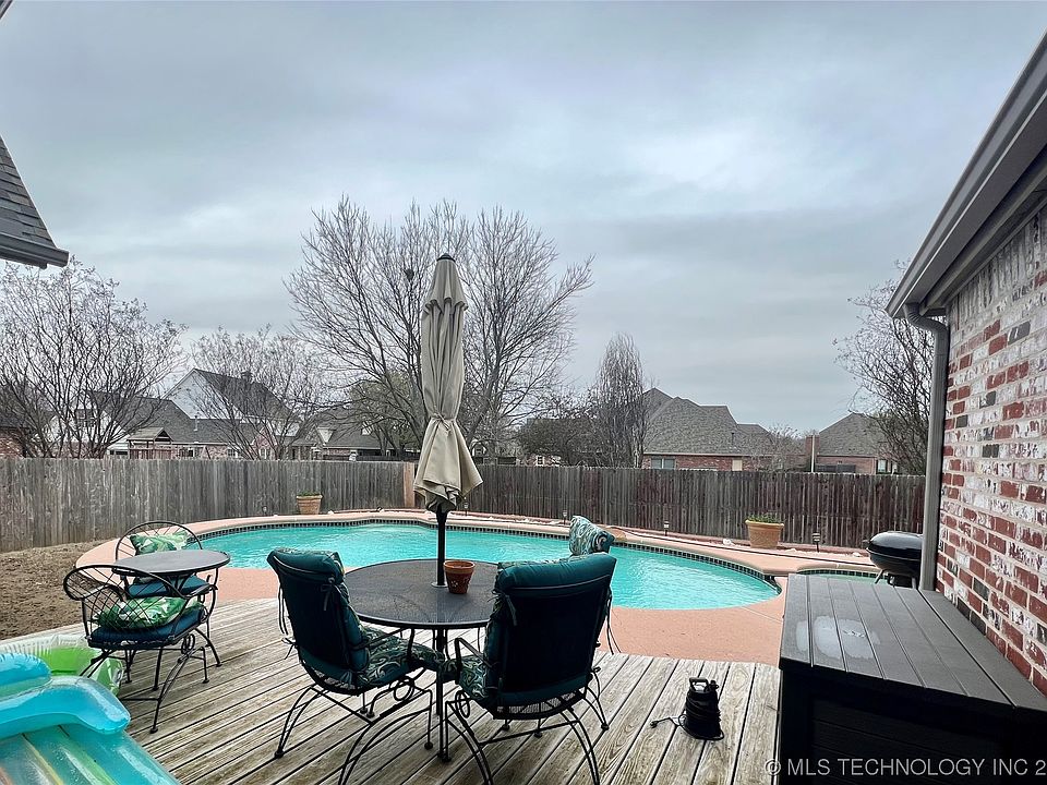 2nd image of 6908 E Fort Worth St