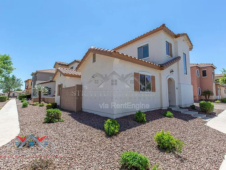 4685 E Laurel Ave — Photo 2