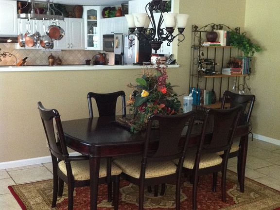 OPEN DINING ROOM
